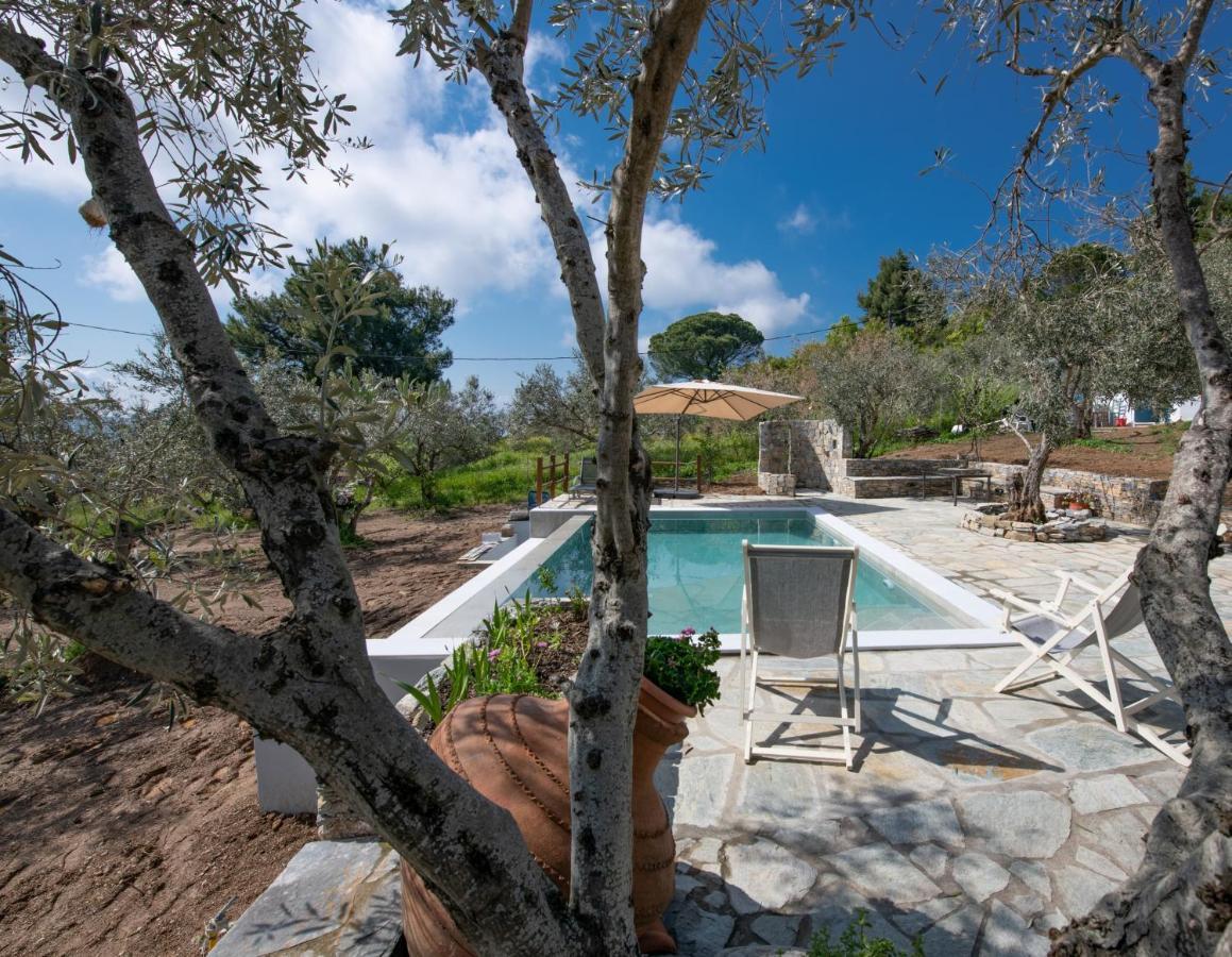 Villa Marouda Glossa Exterior photo